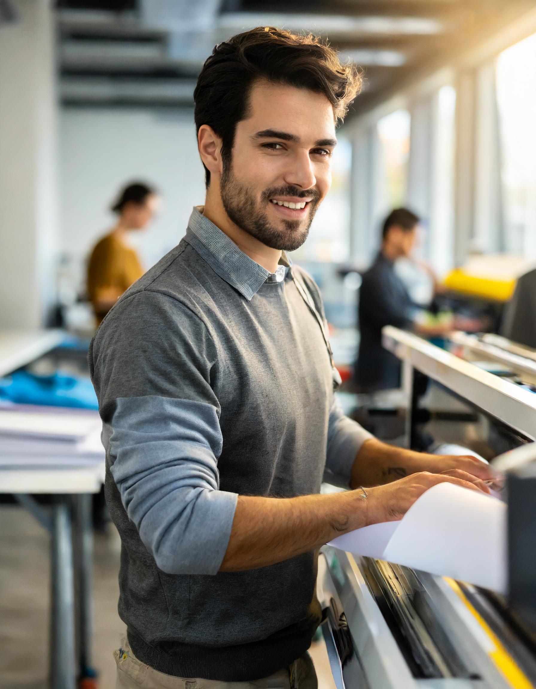 Porträt eines zufriedenen Kunden namens Max Müller